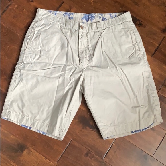 Reversible white and blue patterned dress shorts - Picture 3 of 4